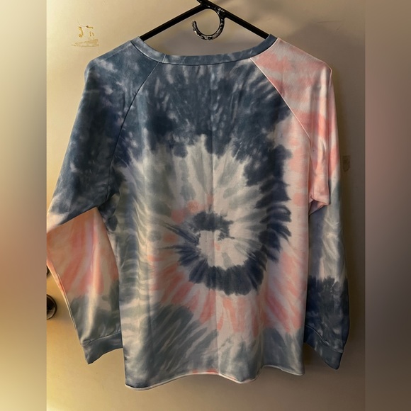 Misses medium the-dyed, long sleeved T-shirt. Beautiful colors. - Picture 2 of 4